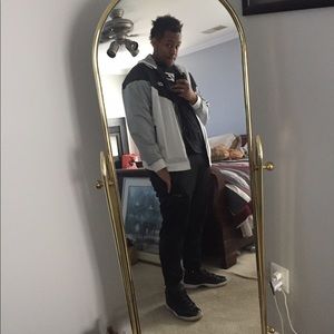 Meet your Posher, Devin