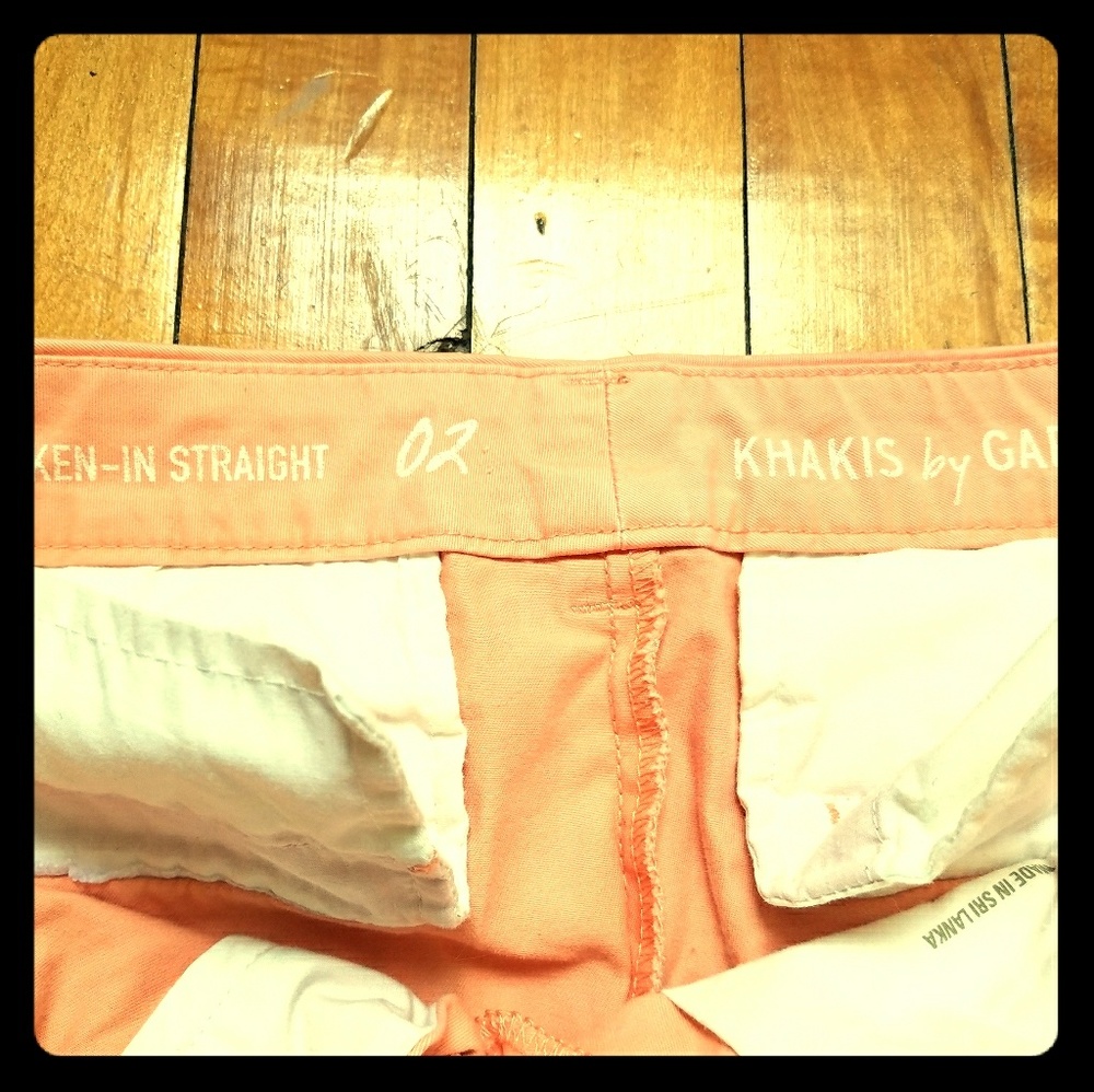 Gap broken in straight khakis in peach