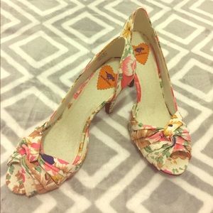 🌟FINAL MARKDOWN🌟 Rocket Dog Floral Heels Sz 9