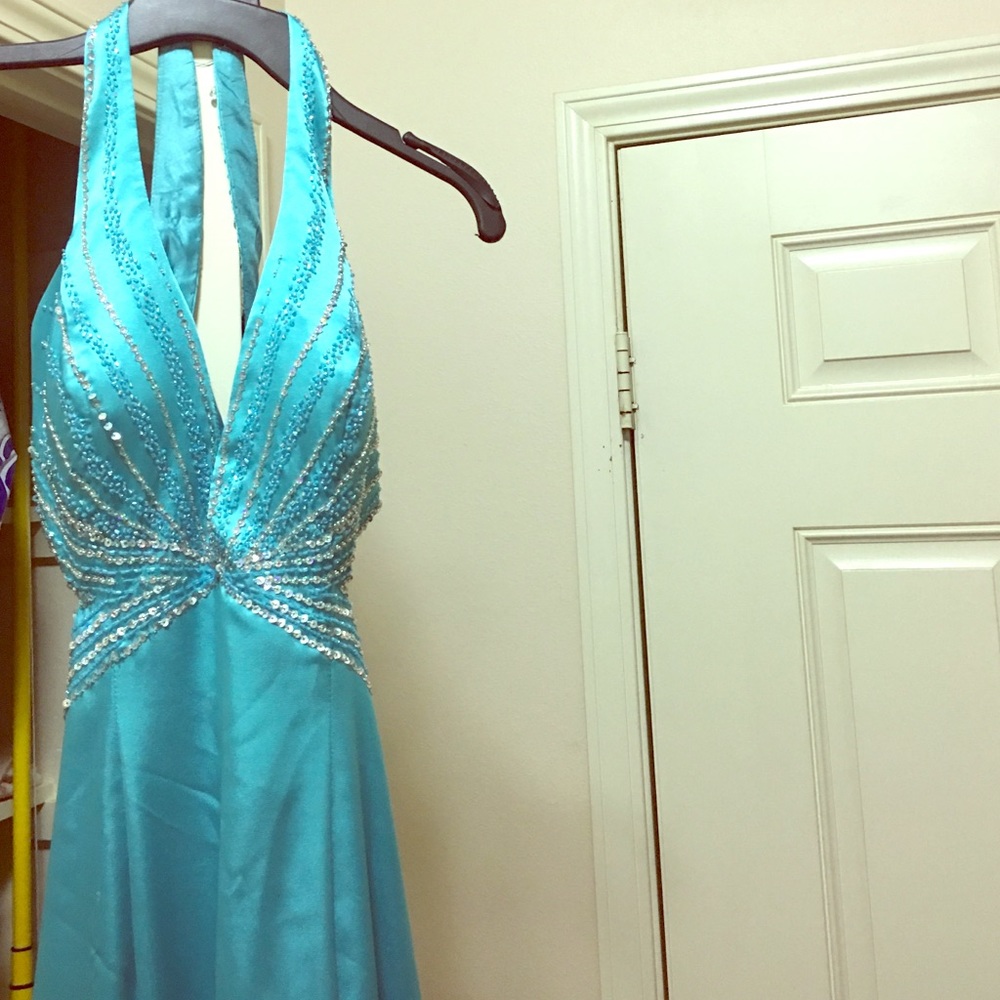Night moves prom collection. Turquoise HOT DRESS