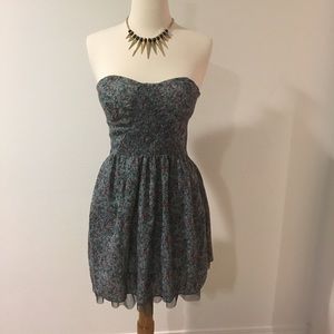Strapless Sweetheart Dress