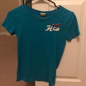 Hollister turquoise t-shirt