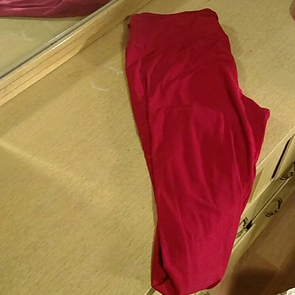 Bright red TC lularoe leggings