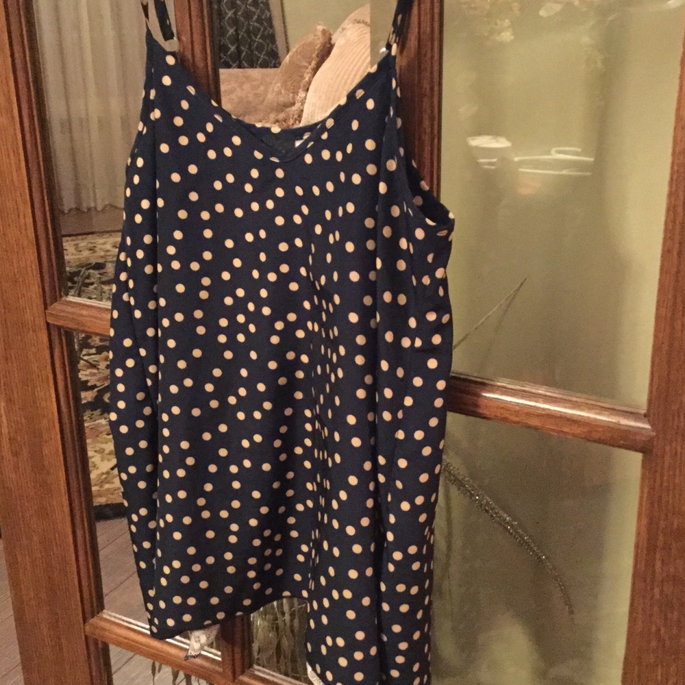 Darling polka dot top