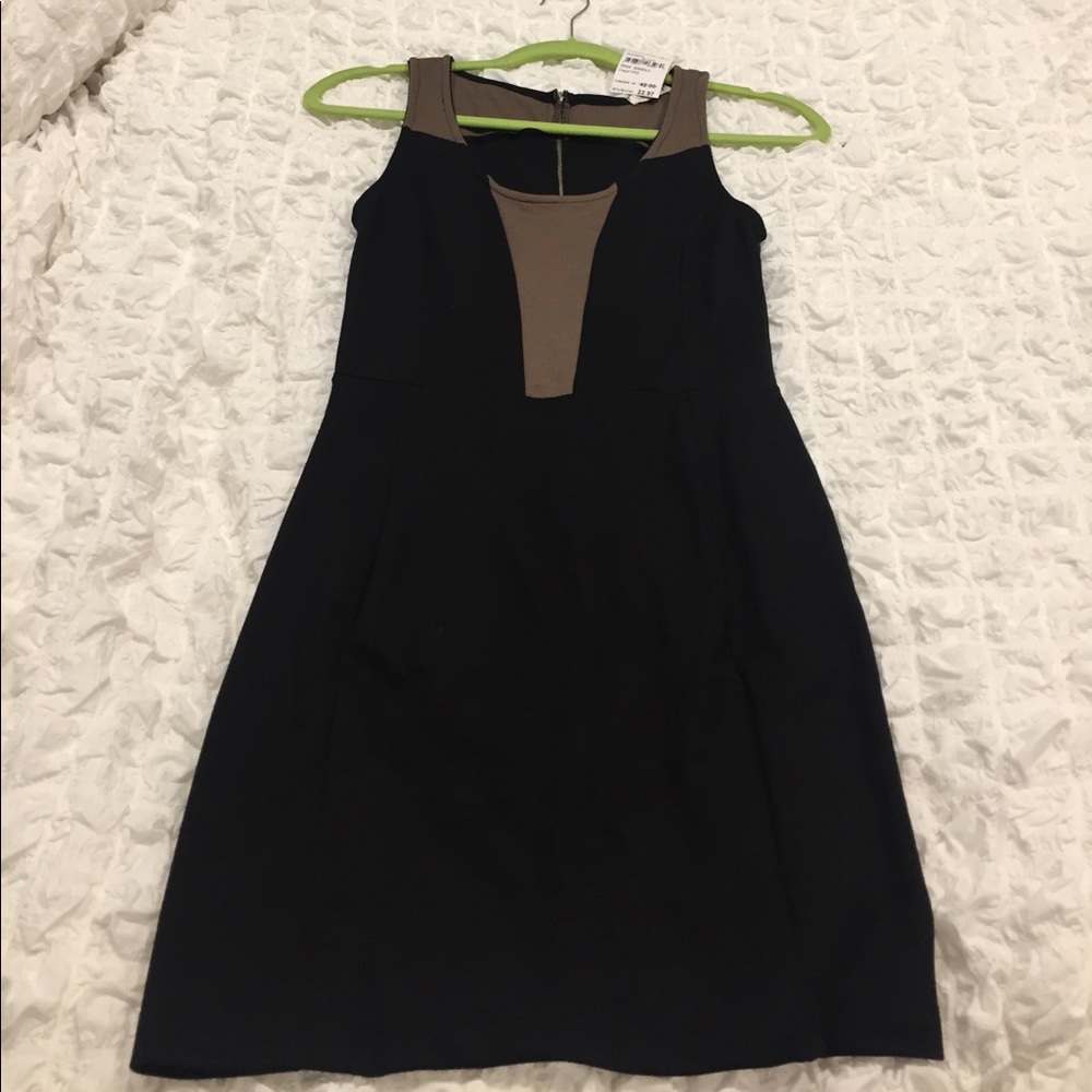 Black soprano fitted dress