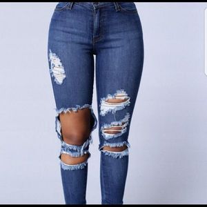 FASHION NOVA BEACH BUM RIPPED JEANS