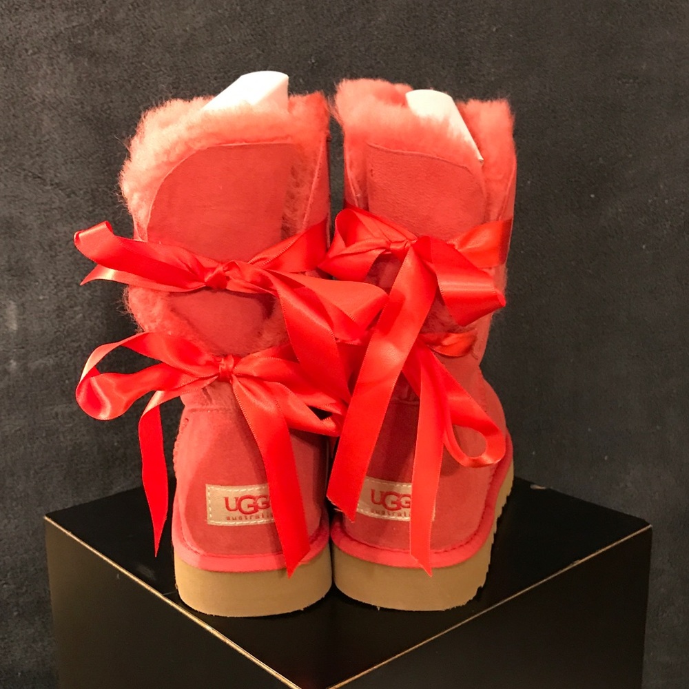 Authentic UGG Bailey Bow Boots *NIB*