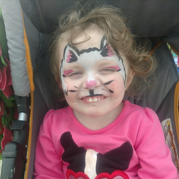 Meet your Posher, Melissa - Picture 2 of 3