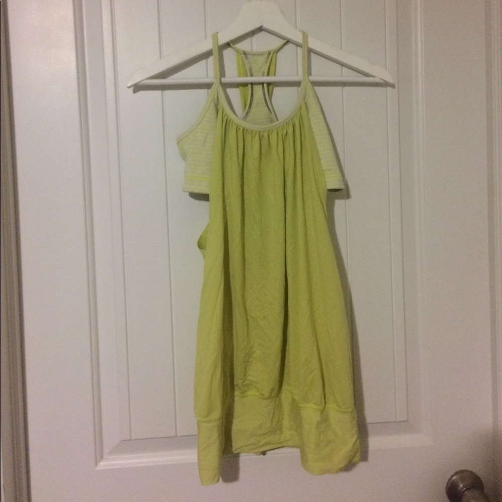 Lululemon tank with built in bra