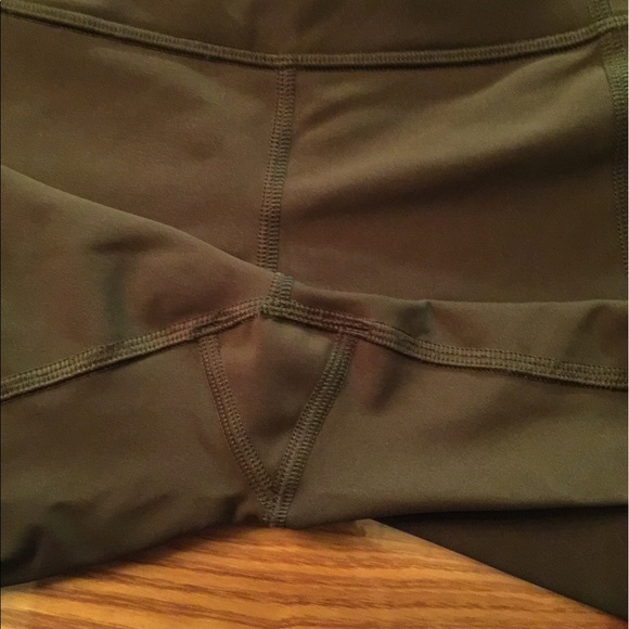 SOLD Lululemon Tight Stuff Tight - Picture 4 of 4