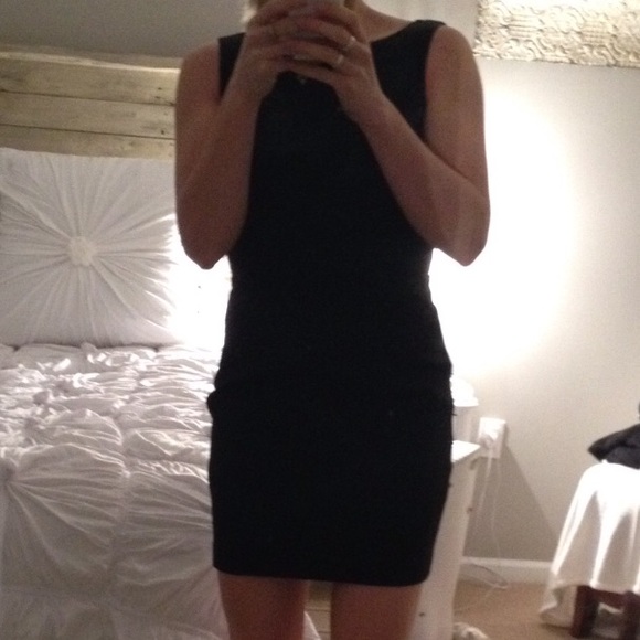 ISO Bebe black dress size 0 - Picture 2 of 2