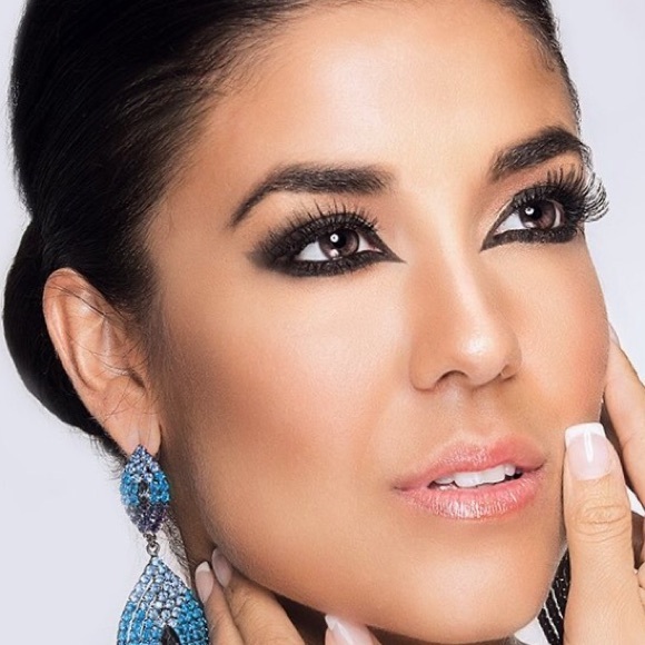 Meet your Posher, Katherine - Picture 2 of 2