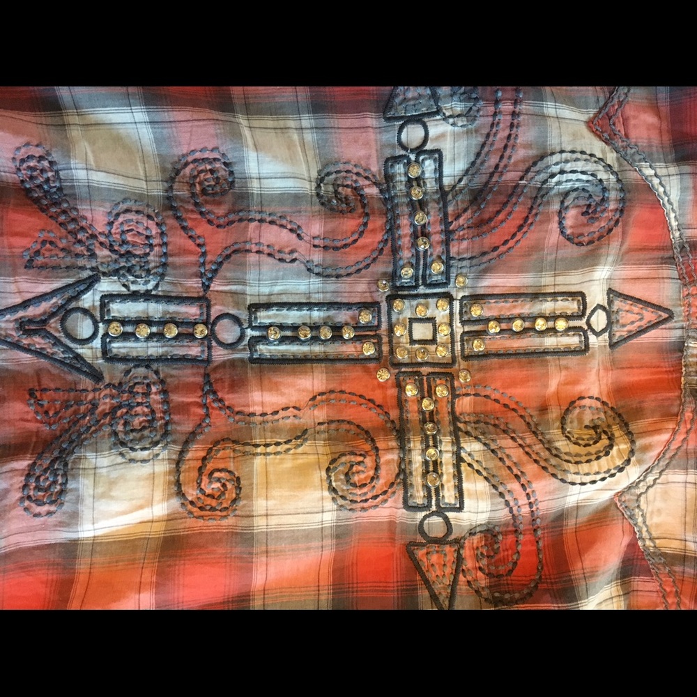 ROAR button down - Picture 6 of 6