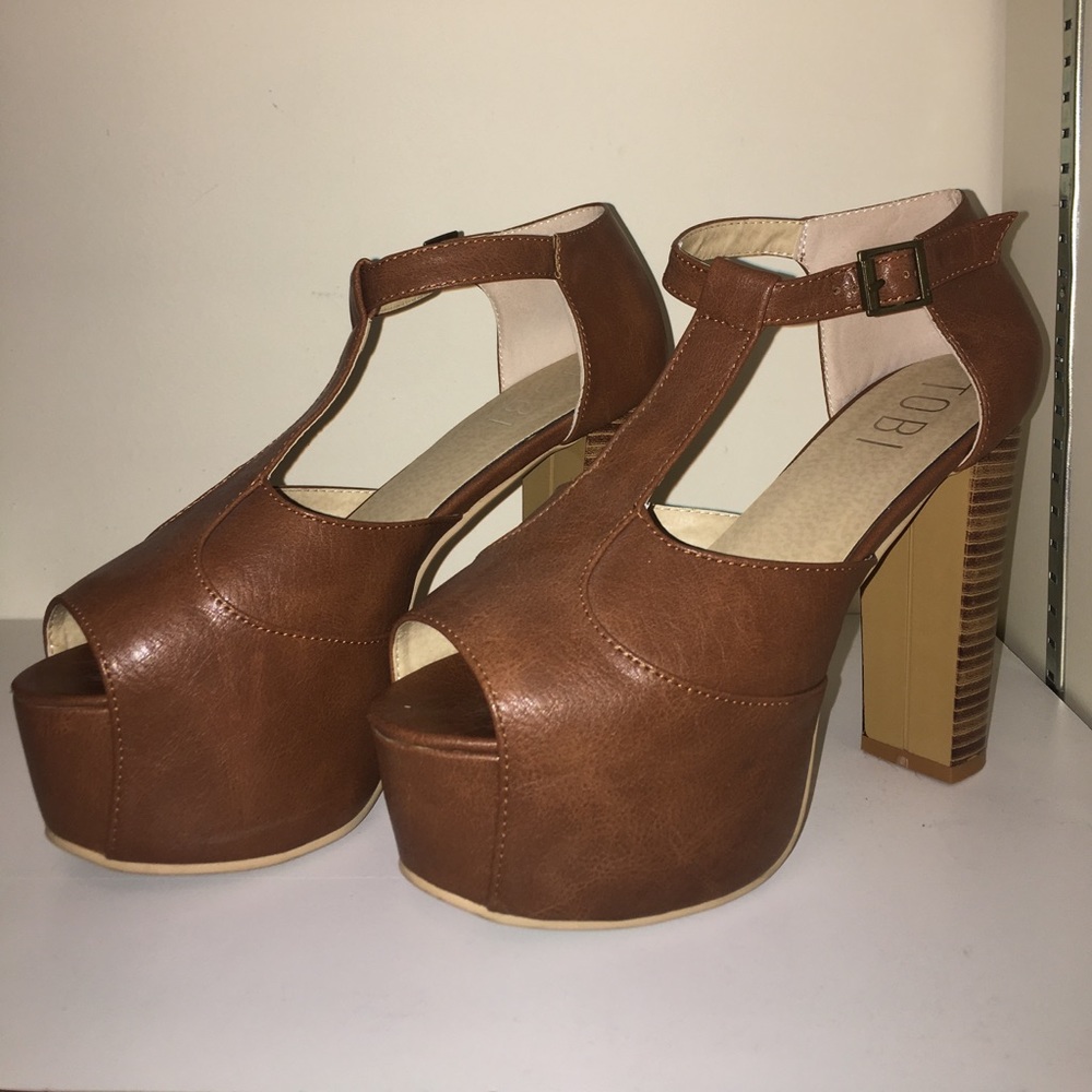BEAUTIFUL SHOES WORN ONCE