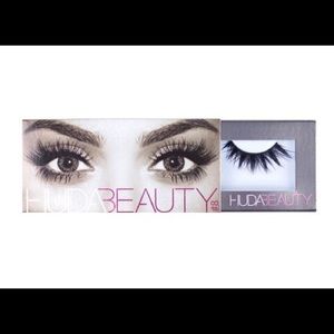 Huda Beauty Lashes Scarlett #8