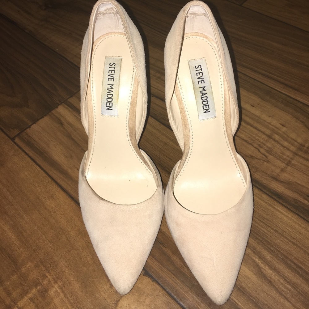 Nude heels!!