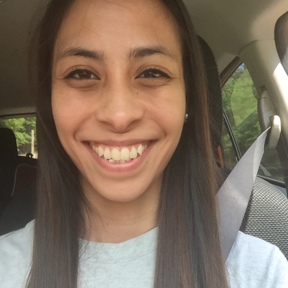 Meet your Posher, Danielle - Picture 1 of 1