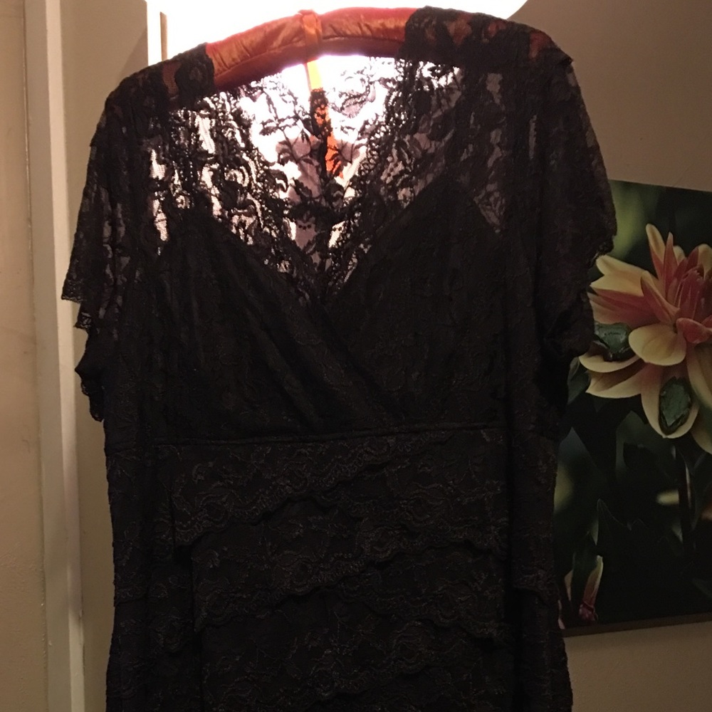 Lace bodycon dress