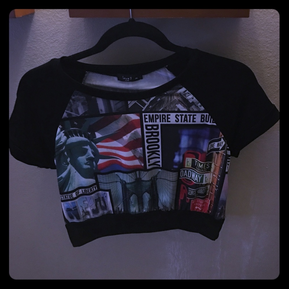 Nwt blAck "NYC" crop size medium