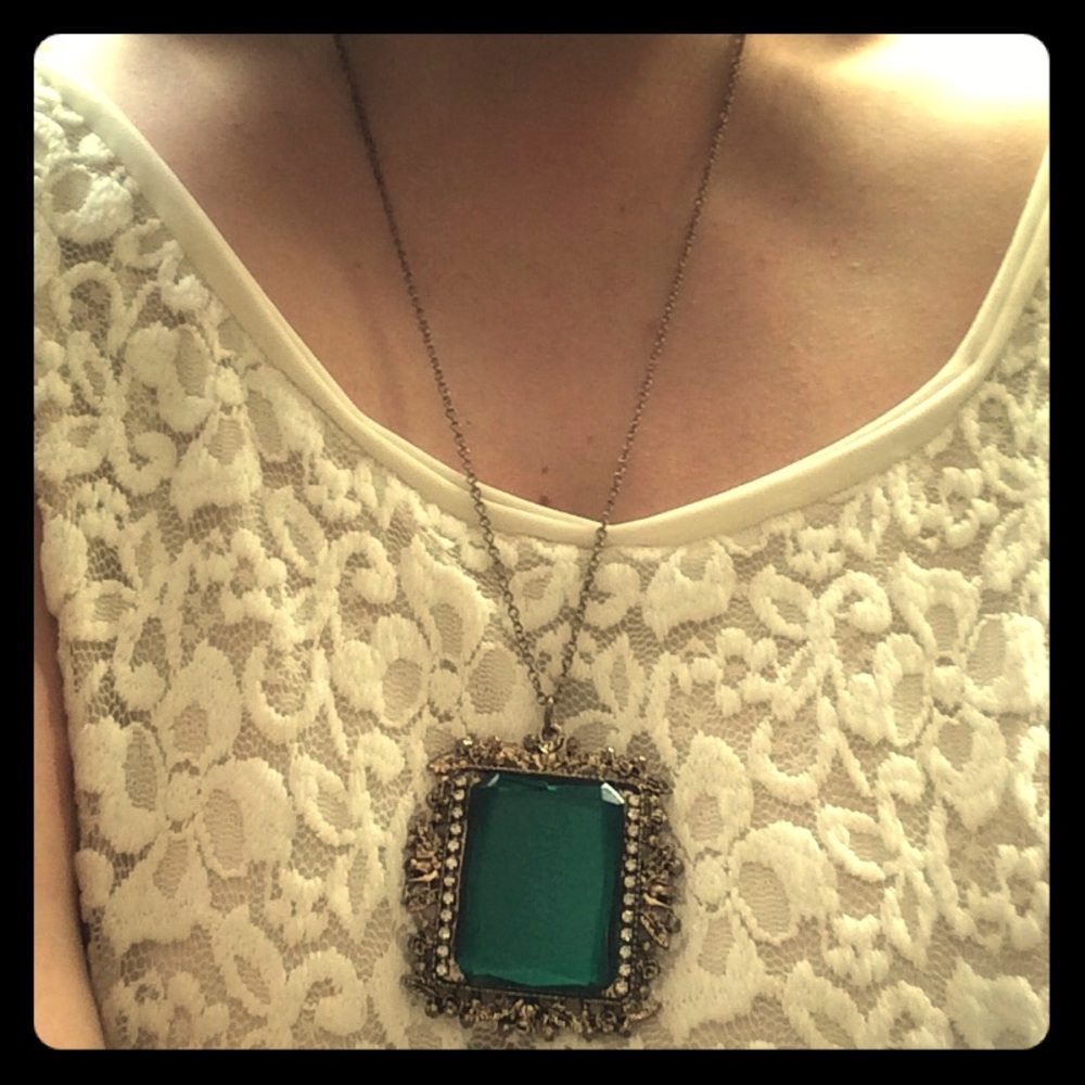 Vintage Dark Green Gem Necklace