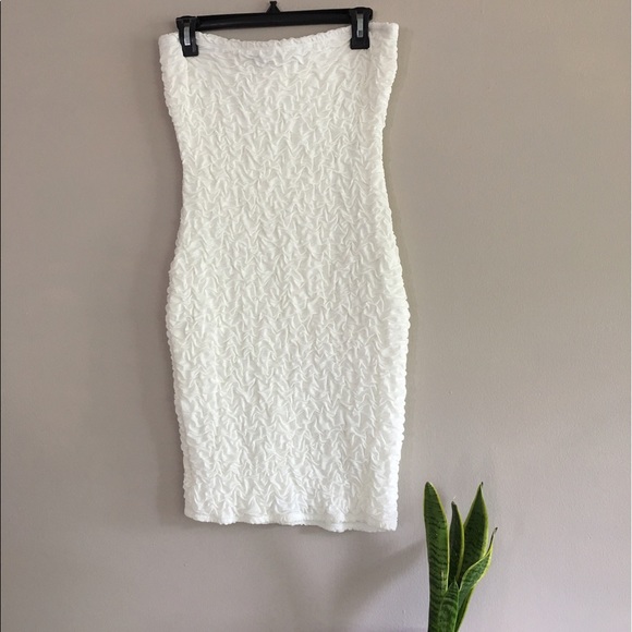 A is for audrey white skirt/dress - Picture 1 of 4