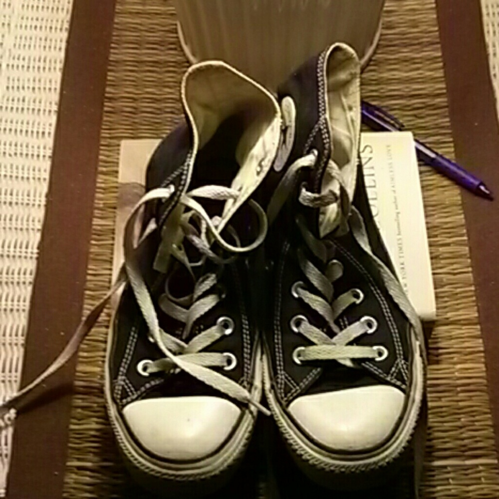 Black Chuck Taylor Converse  size 8