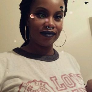 Meet your Posher, Tonia