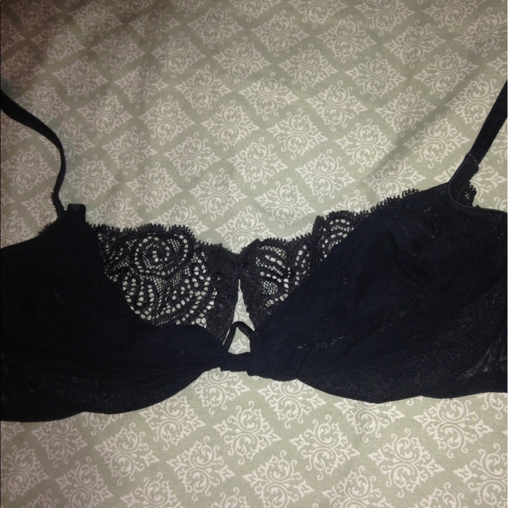 Black unlined Victoria secret bra size 34B