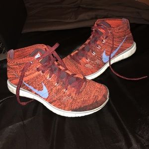Nike Flyknit Chukkas size 8.5