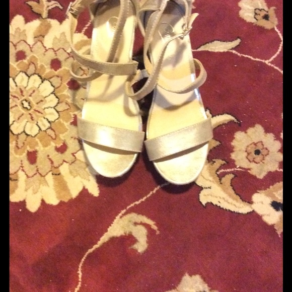 NWT gold candies wedges - Picture 3 of 4