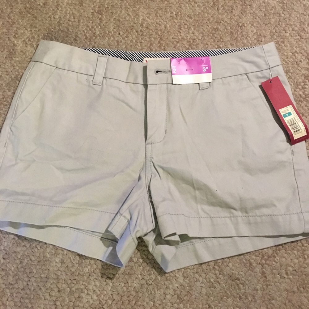 Woven gray shorts