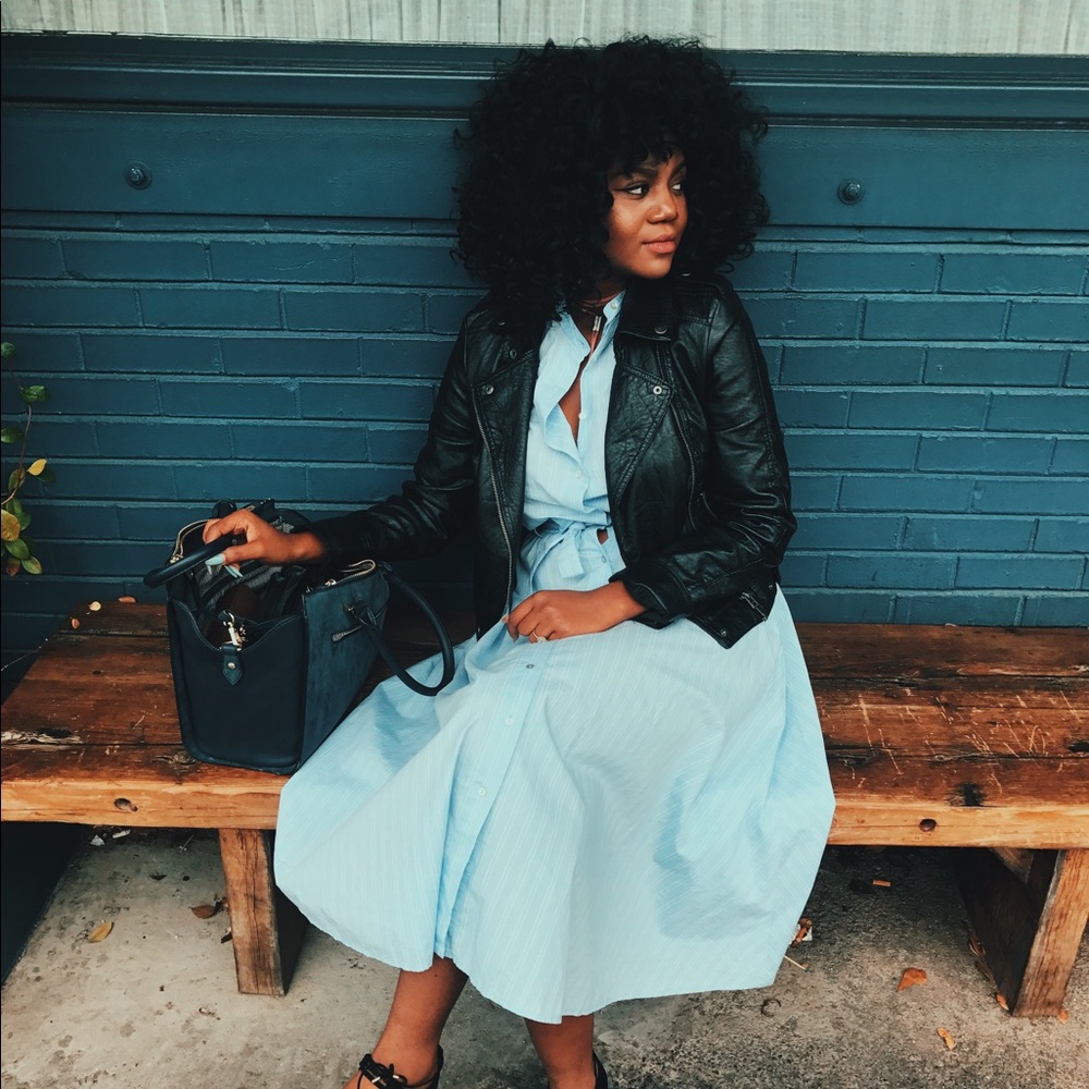 ✨LOWEST✨ Zara Trafaluc White + Blue Striped Dress