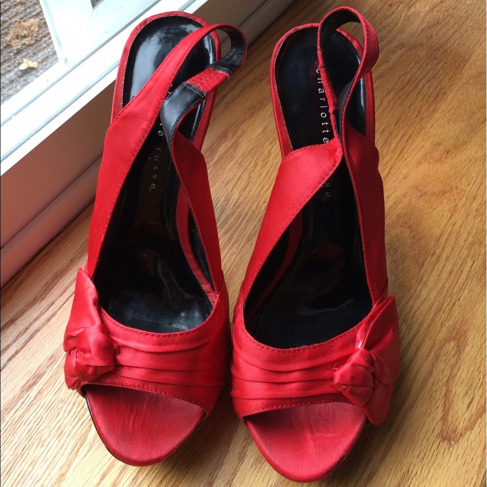 ❌ SOLD ❌ Charlotte Russe Red Platform heel. Sz:6
