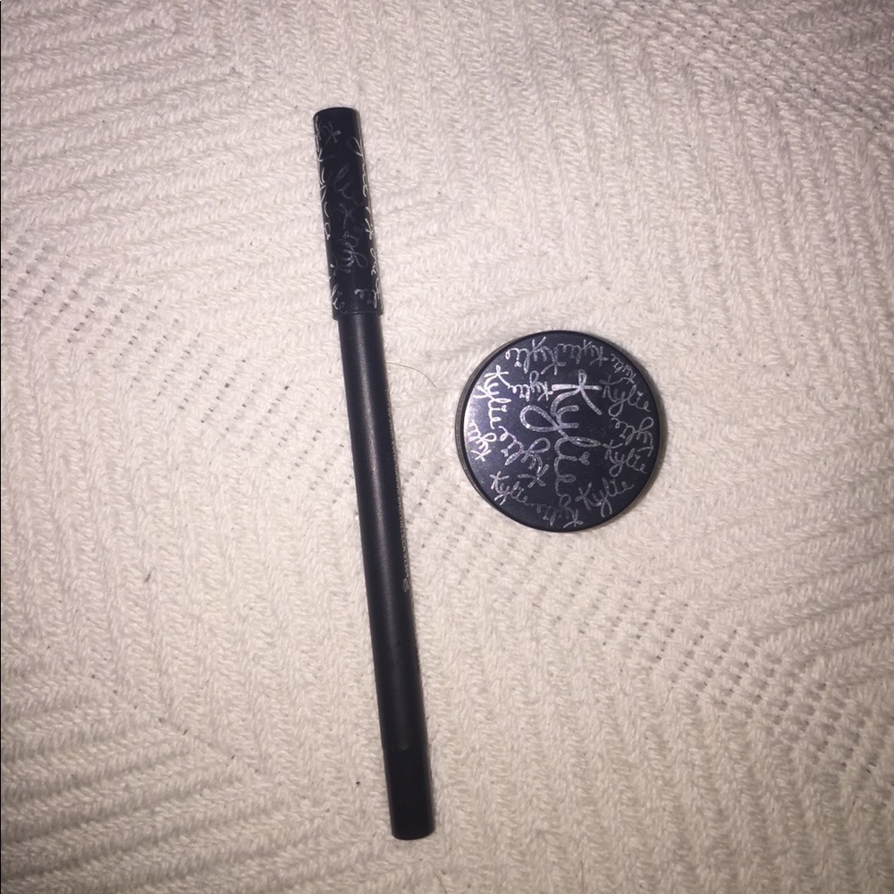 Kyliner in Black