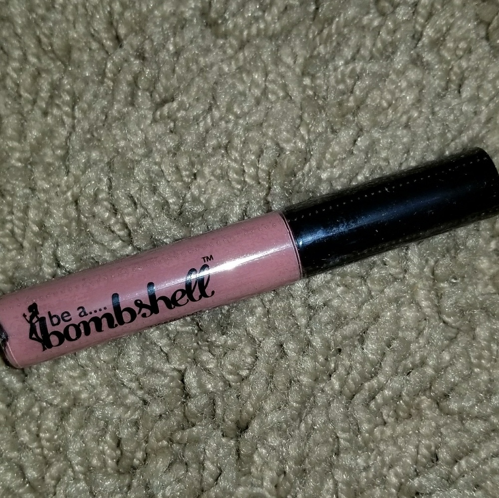 Be A Bombshell Liquid Lipstick