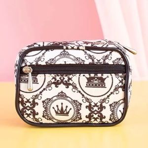 Fashion Pill & Vitamin Case Black & White