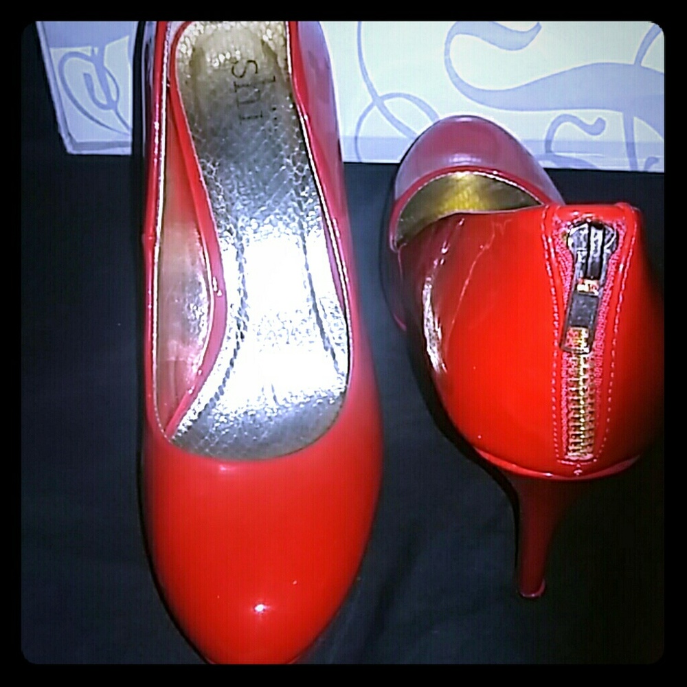 Sh? by Journeys Red Zipper Pumps