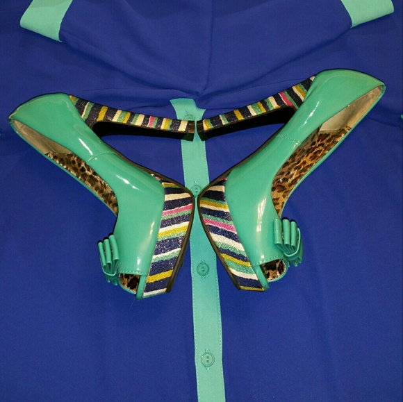 Peep Toe Pumps - Picture 1 of 3