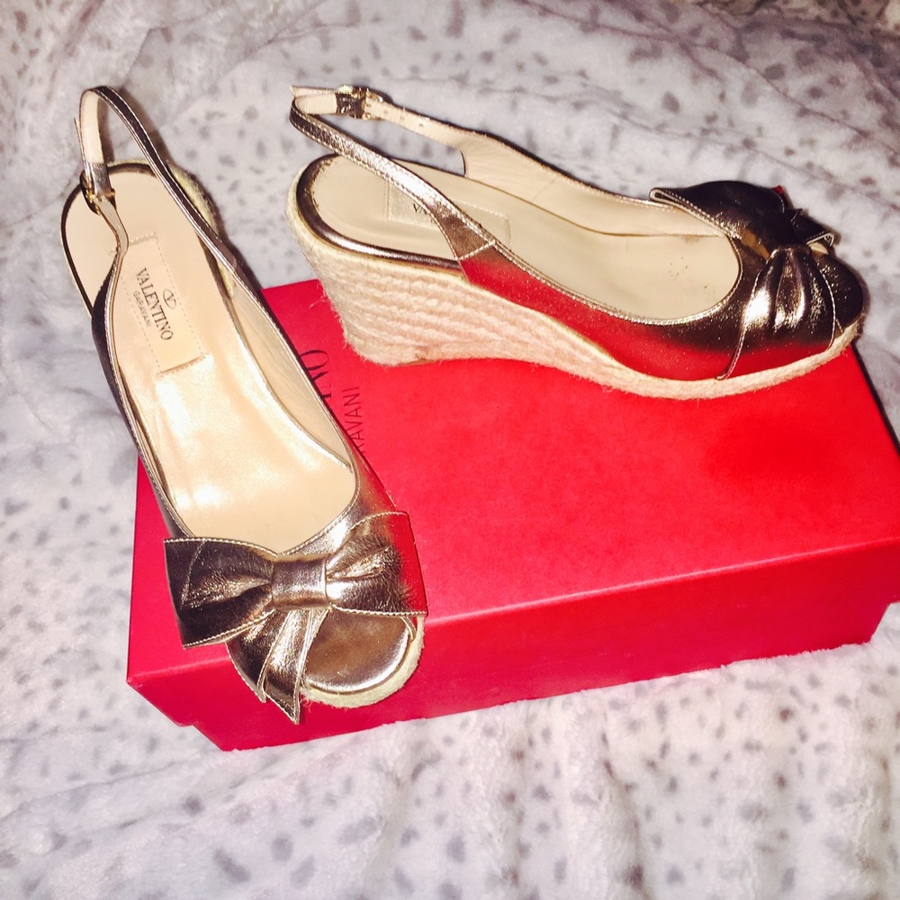 Authentic Valentino Garavani wedges