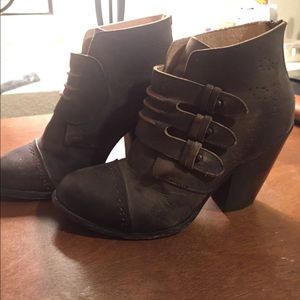 Freebird Malbec booties