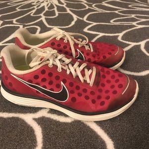 Nike Pink Tennis Shoes