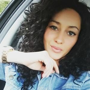 Meet your Posher, Jade