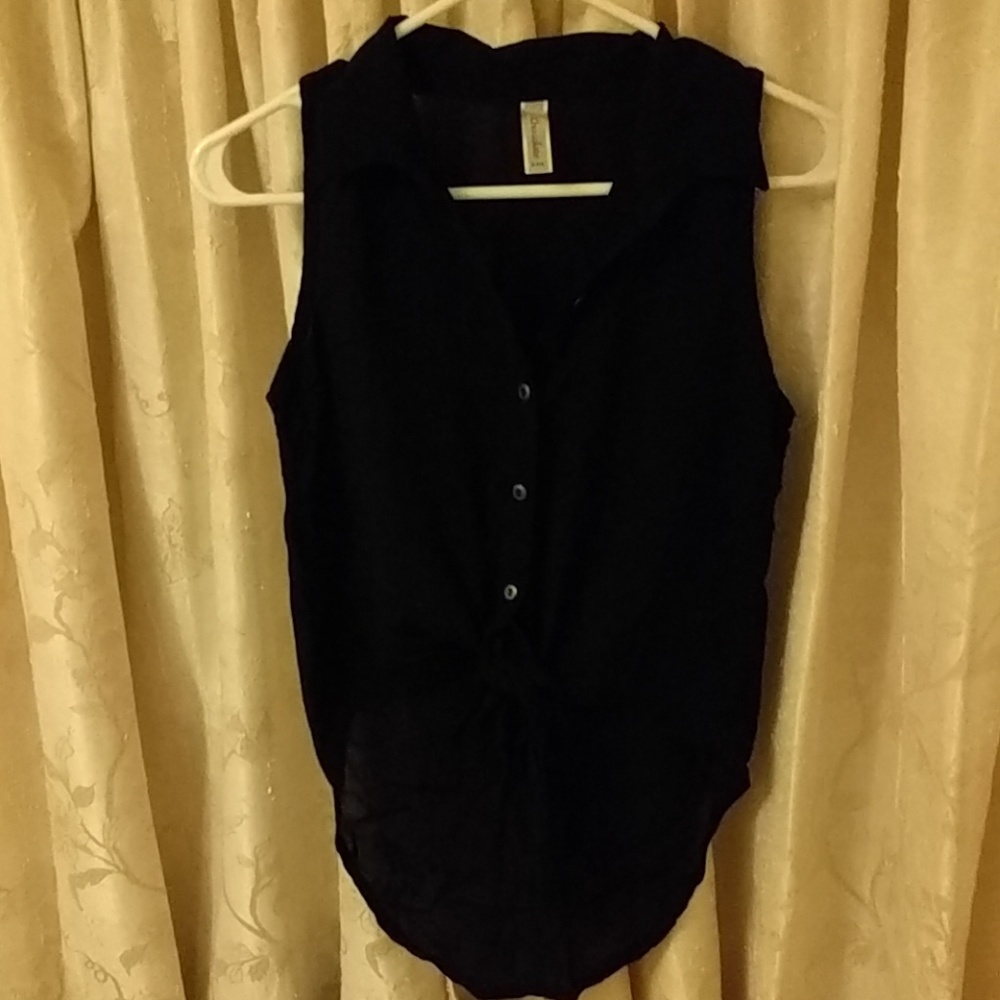 Black high low collared tank