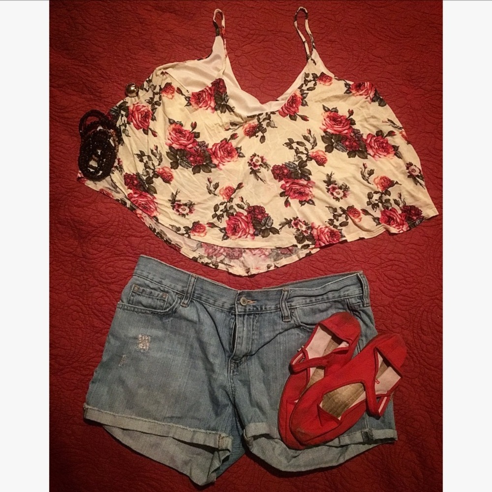 Flowy Floral Crop Top