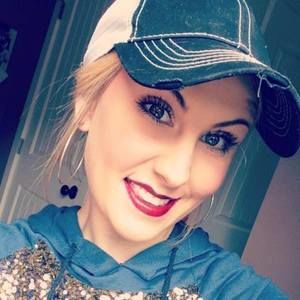 Meet your Posher, Tessa