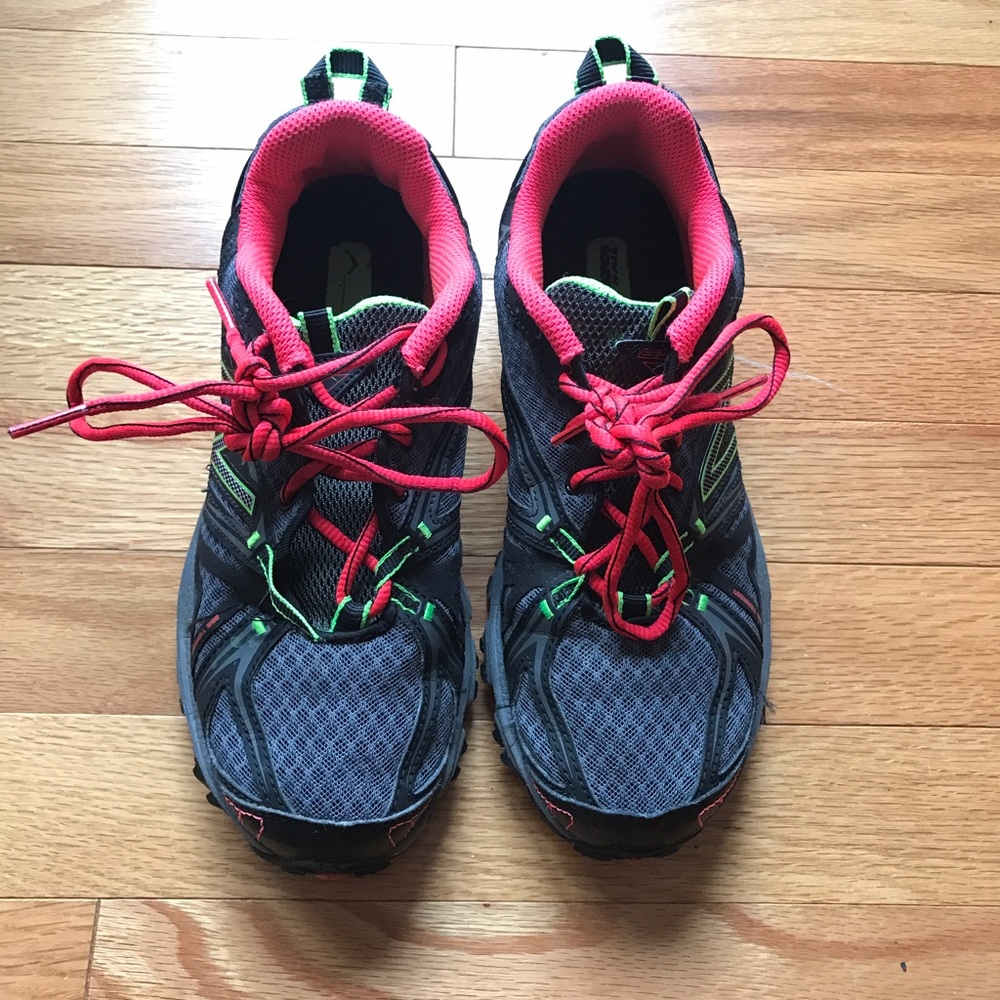 New Balance sneakers size 6