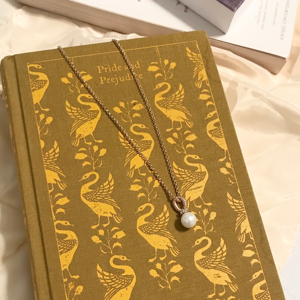 🎉HP🎉 Pearl Drop Necklace