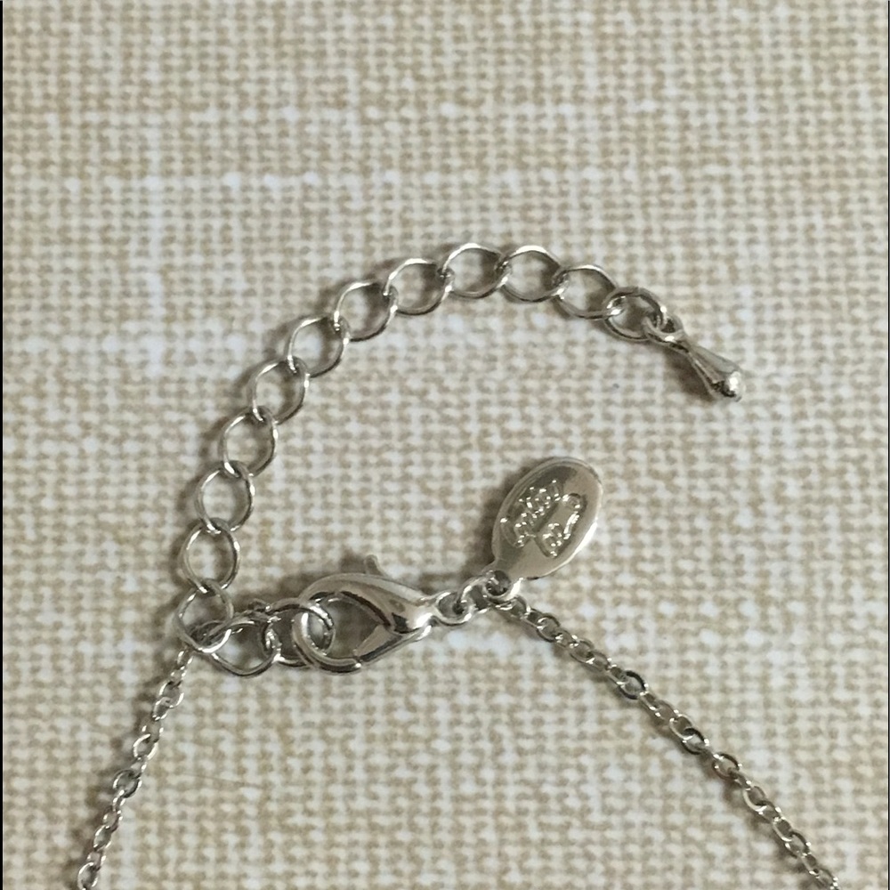 ➕ NWT Cross Necklace ➕ - Picture 2 of 8