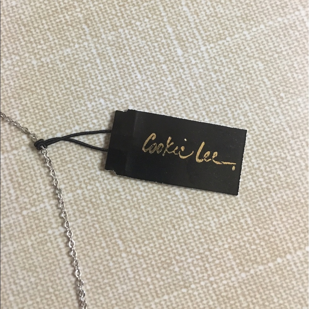 ➕ NWT Cross Necklace ➕ - Picture 4 of 8