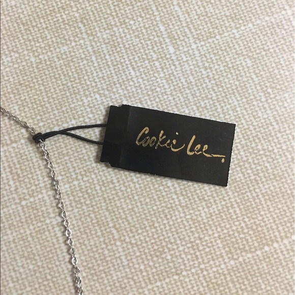 โ NWT Cross Necklace โ - Picture 4 of 8